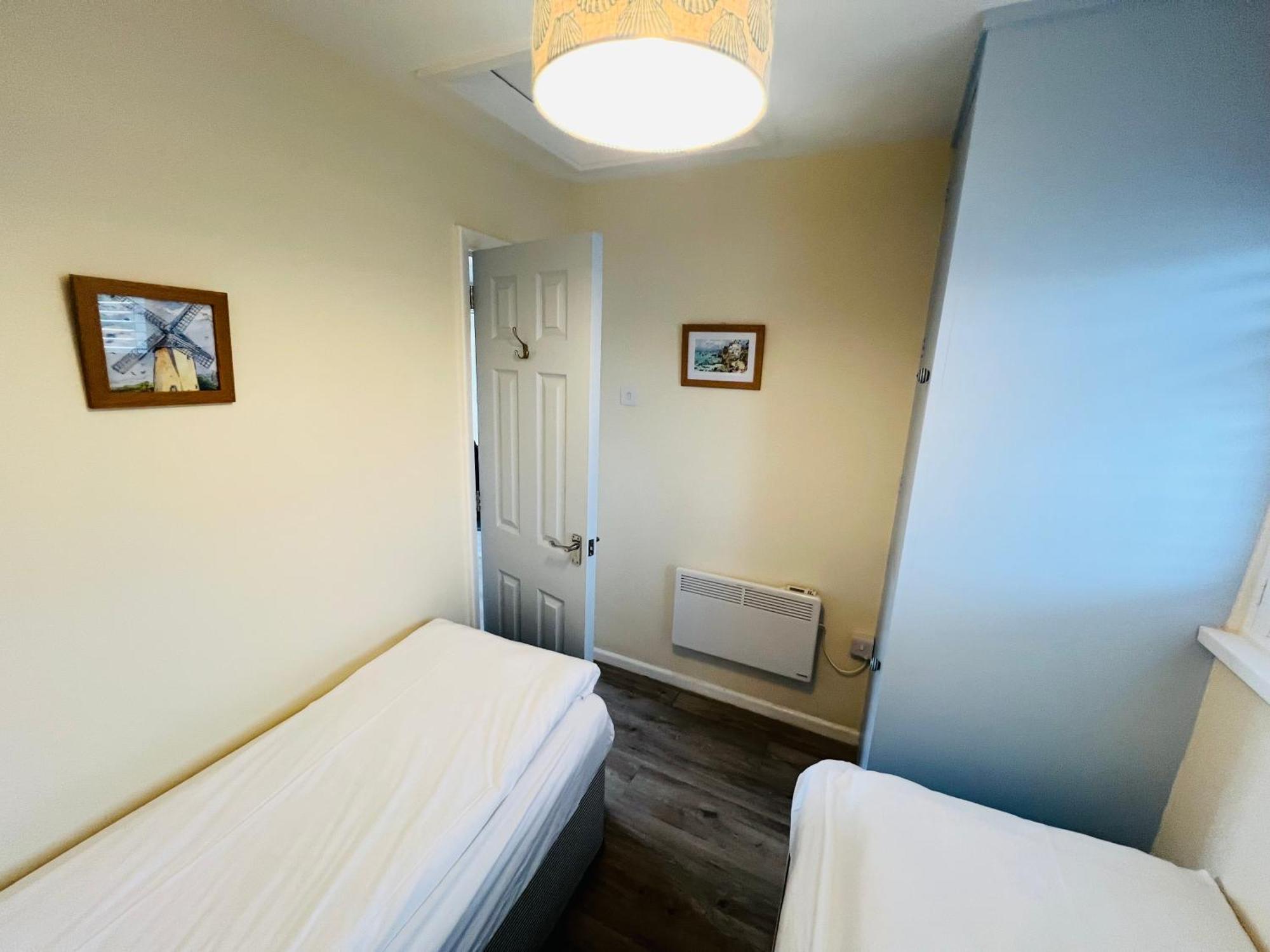 2 Bedroom Bungalow Sv58, Seaview, Isle Of Wight Free Wi-Fi Екстер'єр фото